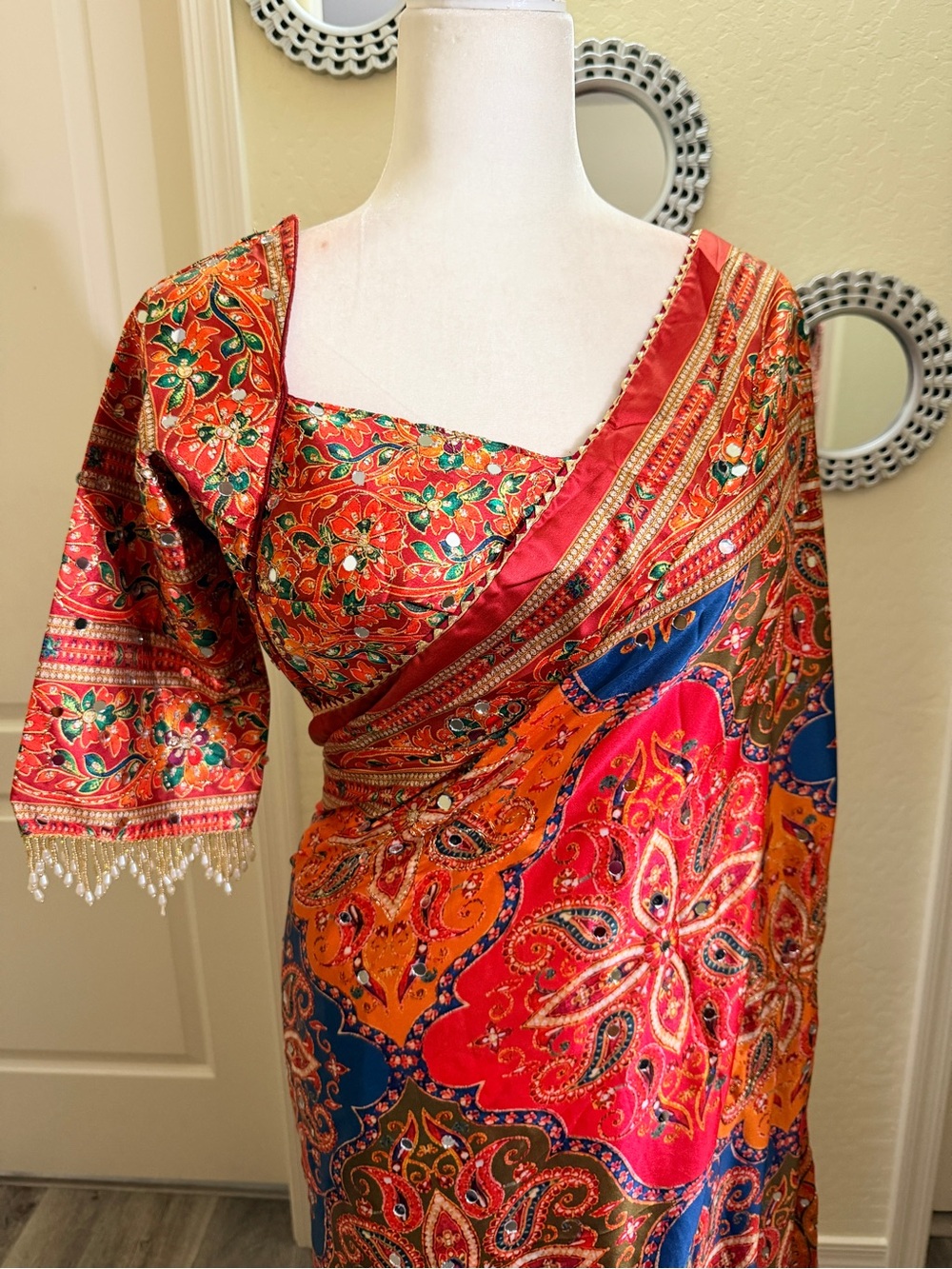 Saree - Picture 8 of 10